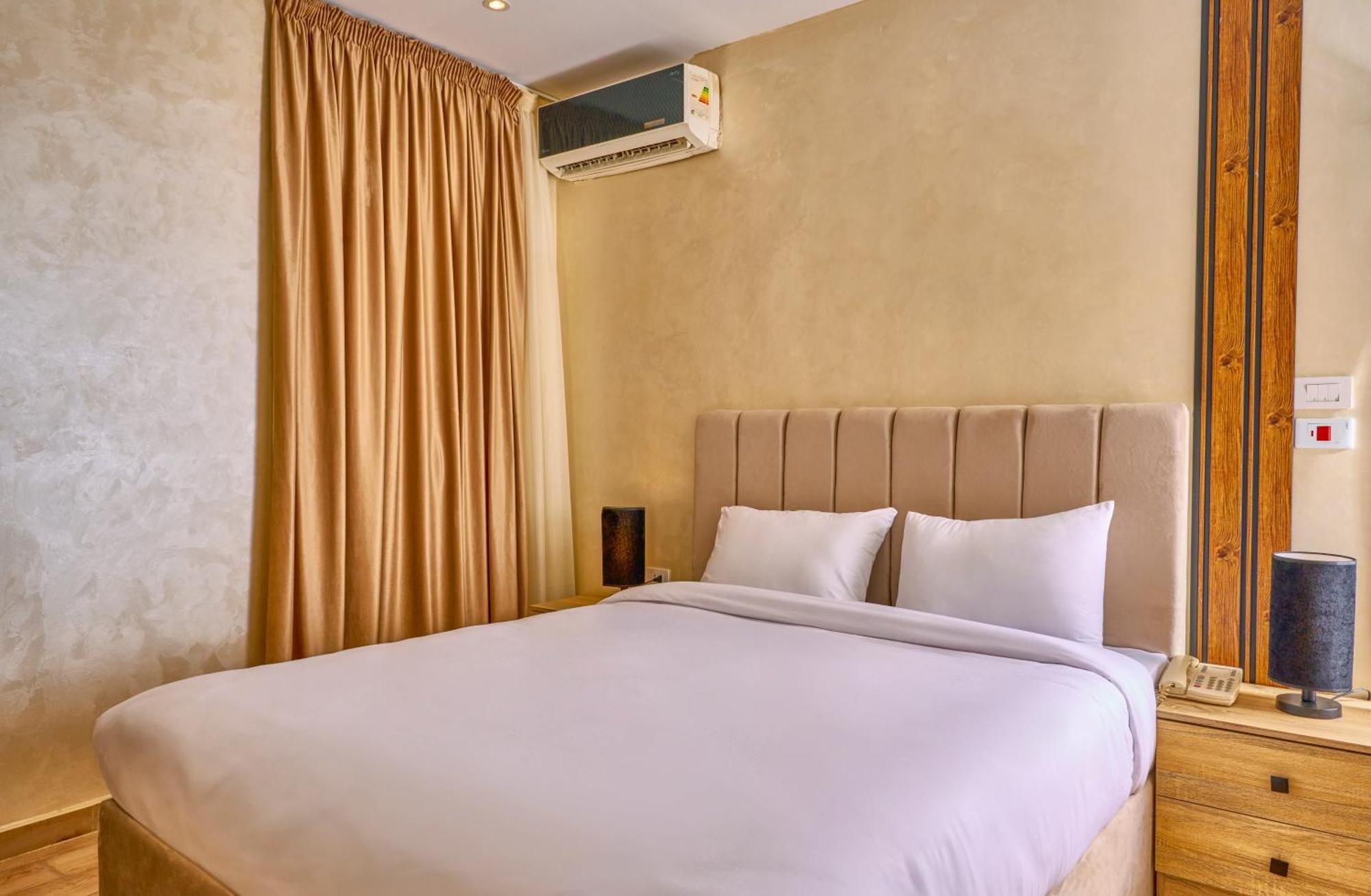 Hotel Cleopatra Tower Pyramid View à Kafret el-Gabal Extérieur photo